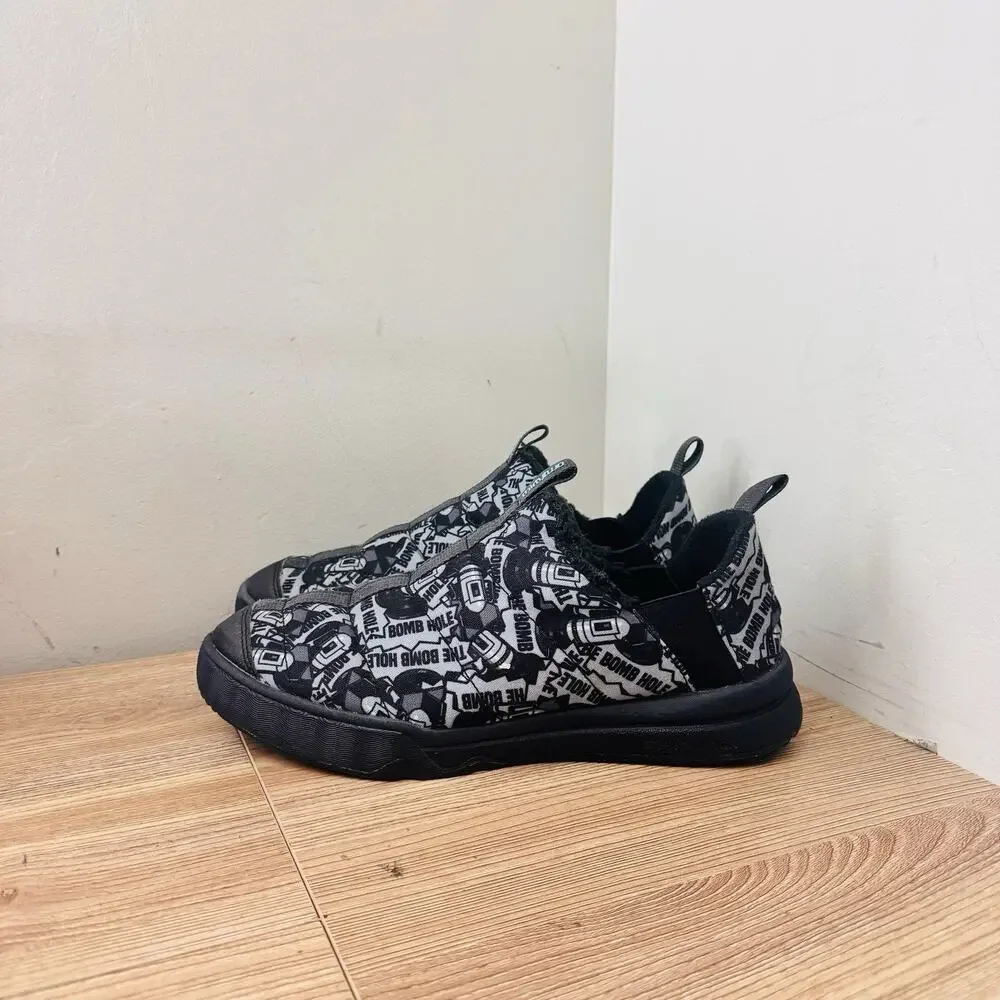 ThirtyTwo Men's The Lounger X Bomb Hole slip-on slippers Black Size 9.5